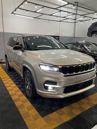JEEP COMMANDER 1.3 T270 TURBO FLEX OVERLAND AT6 JEEP COMMANDER 1.3 T270 TURBO FLEX OVERLAND AT6